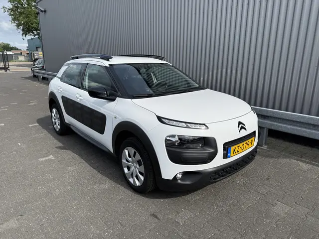 Citroën C4 Cactus 1.2 PureTech Feel 2017 Benzine 19