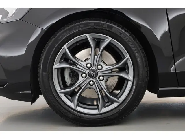 Ford Focus Wagon 1.0 EcoBoost ST Line 2019 Benzine 33