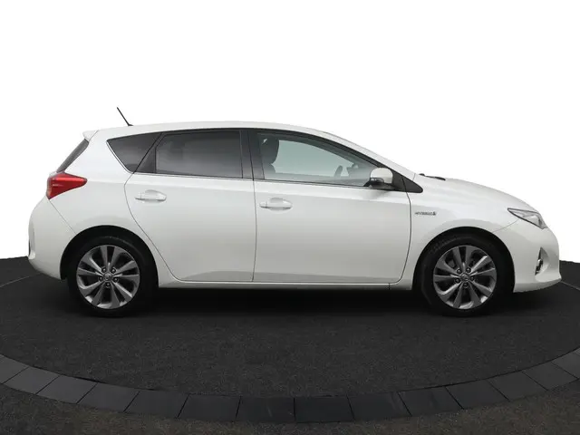 Toyota Auris 1.8 Hybrid Lease 2013 Hybride Benzine 13