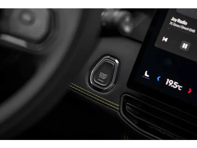 Lynk & Co 01 1.5 Plug-in Hybrid More 2025 Hybride Benzine 18