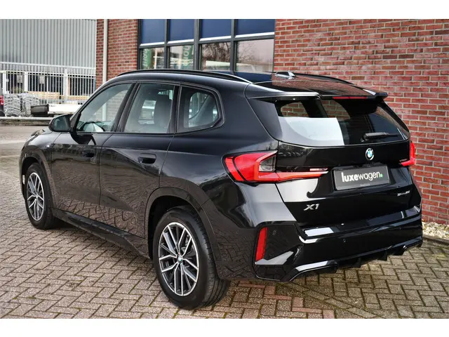 BMW X1 sDrive18i M-Sport 2025 Benzine 64