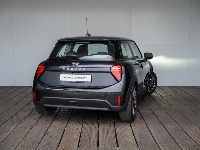 MINI 3-Deurs Cooper C 2024 Benzine 2