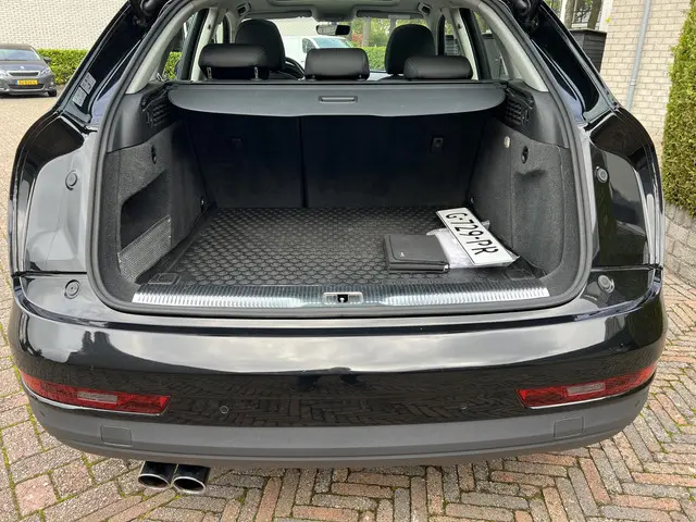 Audi Q3 1.4 TFSI CoD Adrenalin Automaat 2016 Benzine 27