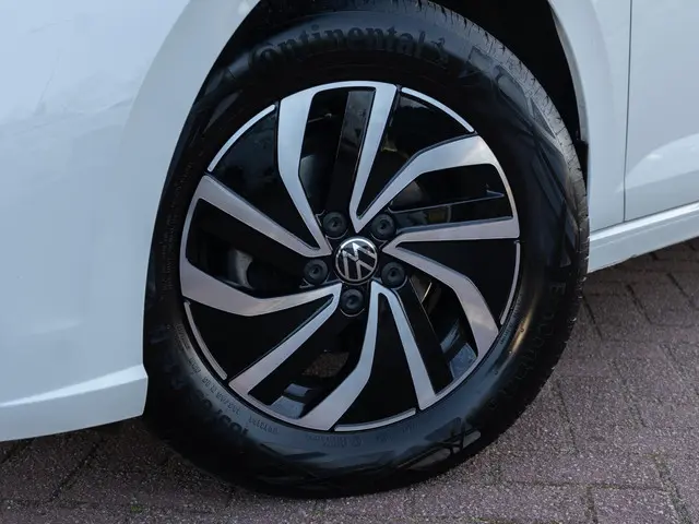 Volkswagen Polo 1.0 TSI Life Edition 2025 Benzine 16