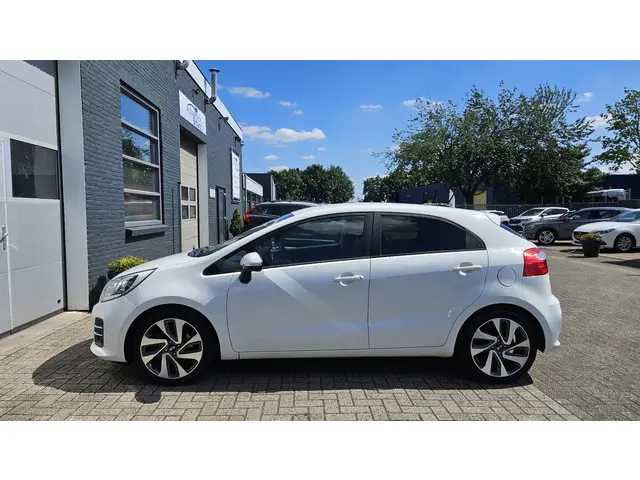 Kia Rio 1.4 CVVT ExecutiveLine 2015 Benzine 3