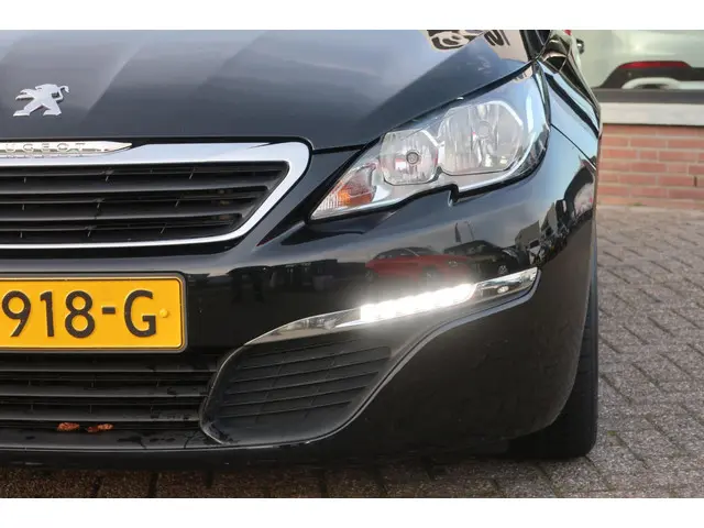 Peugeot 308 SW 1.6 BlueHDI Blue Lease Pack 2015 Diesel 19