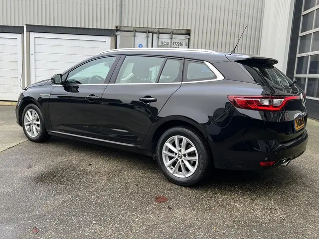 Renault Mégane Estate 1.3 TCe Limited 2019 Benzine 2
