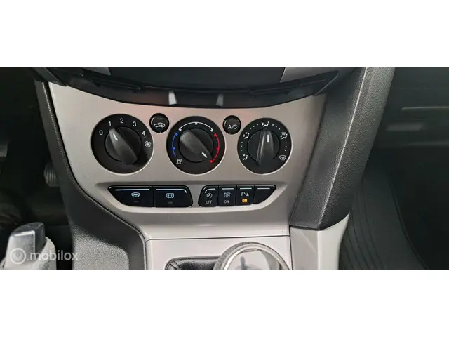 Ford Focus Wagon 1.0 EcoBoost Titanium 2013 Benzine 21