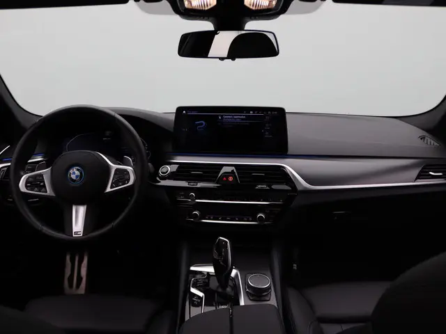 BMW 5 Serie Sedan 545e xDrive 2022 Hybride Benzine 6