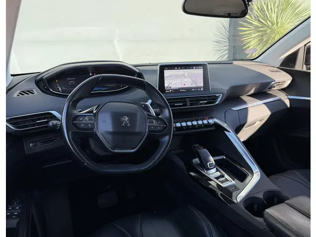 Peugeot 5008 1.2 PureTech/ Navi/PDC/AUT/7-Zits 2019 Benzine 4