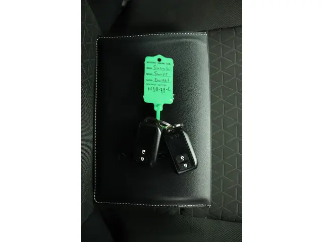 Suzuki Swift 1.2 Select Smart Hybrid 2025 Benzine 11