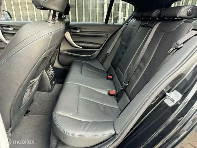 BMW 1 Serie 118i M-sport Pano Leder Led 2018 Benzine 24