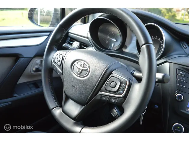 Toyota Avensis 1.6 D-4D-F 2016 BTW AUTO 2016 Diesel 16