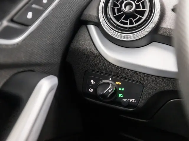 Audi Q2 35 TFSI S-Line Sport 2020 Benzine 28