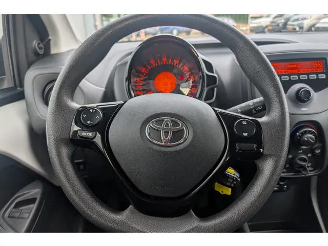 Toyota Aygo 1.0 VVT-i x-fun 2019 Benzine 25