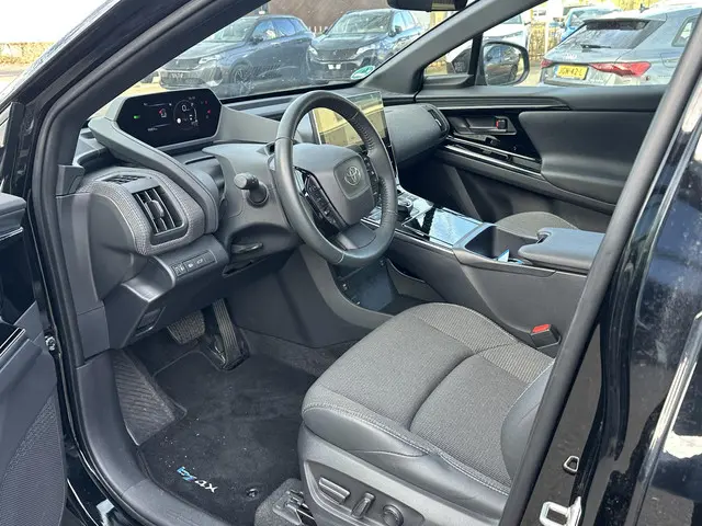 Toyota bZ4X Dynamic 71 kWh 2024 Elektrisch 16
