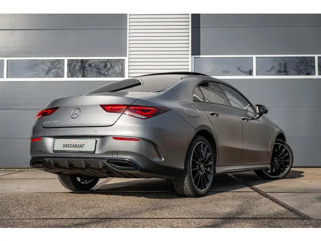 Mercedes-Benz CLA 250 e AMG 2020 Hybride Benzine 6