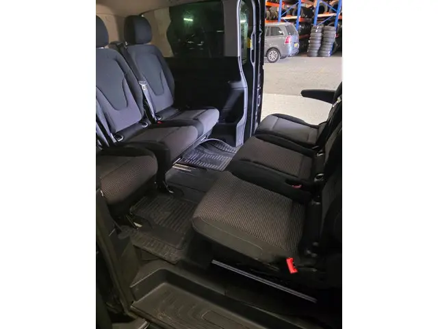 Mercedes-Benz EQV 300 L2 90 kWh 2022 Elektrisch 8