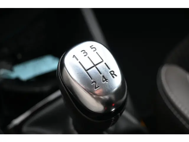 Renault Clio TCe 90 Intens 2017 Benzine 22