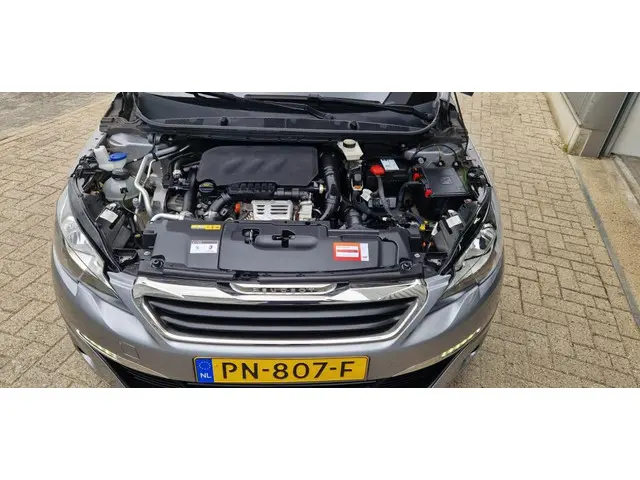 Peugeot 308 SW 1.2 PureTech Style 2017 Benzine 8