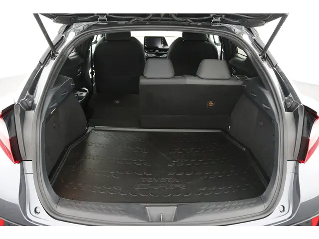 Toyota C-HR 2.0 Hybrid Dynamic 2021 Hybride Benzine 24