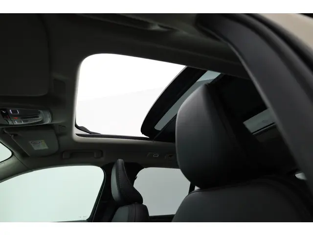 Volvo XC40 2.0 B4 Ultra Dark 2024 Hybride Benzine