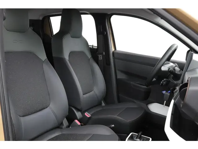 Dacia Spring Extreme 65 26.8 kWh 2025 Elektrisch 7