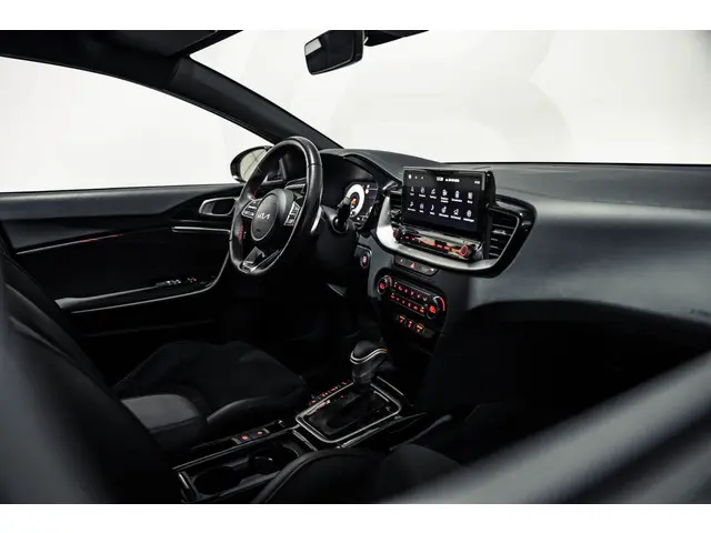 Kia Ceed 1.6 T-GDi GT 2023 Benzine 54