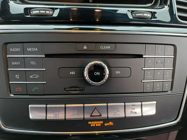 Mercedes-Benz GLE 500 e 4MATIC 2017 Hybride Benzine 54