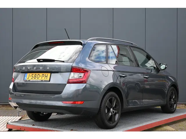 Škoda Fabia Combi 1.0 TSI Sport Business 2020 Benzine 3