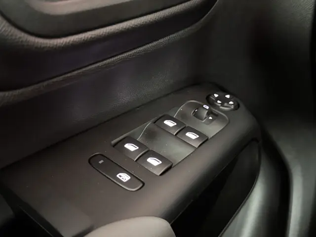 Citroën C5 Aircross 1.2 PureTech Live 2019 Benzine 27