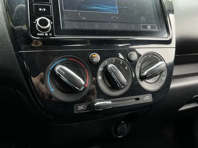 Mitsubishi Space Star 1.2 Connect+ 2024 Benzine 11