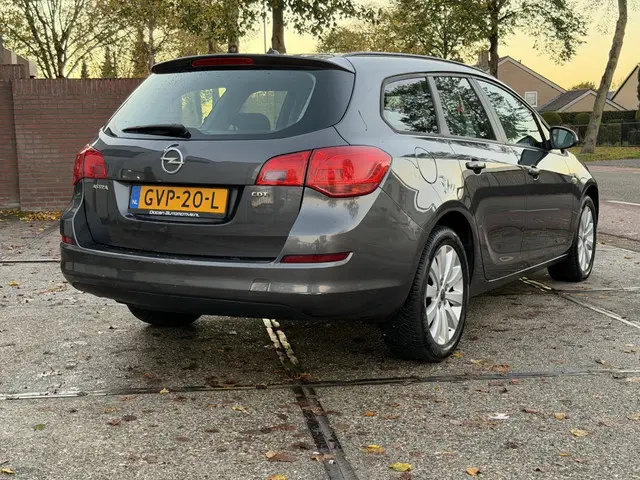 Opel Astra Sports Tourer 1.7 CDTi Selection 2012 Diesel 5