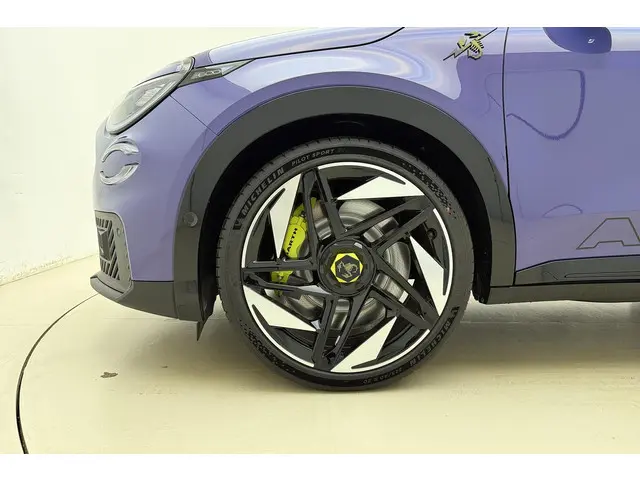 Fiat 600e Abarth Scorpionissima 54 kWh 2026 Elektrisch 47