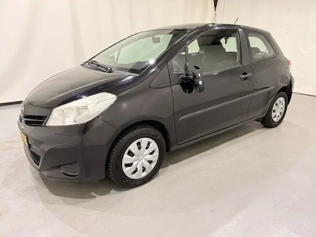 Toyota Yaris 1.0 VVT-i Comfort 2014 Benzine 8