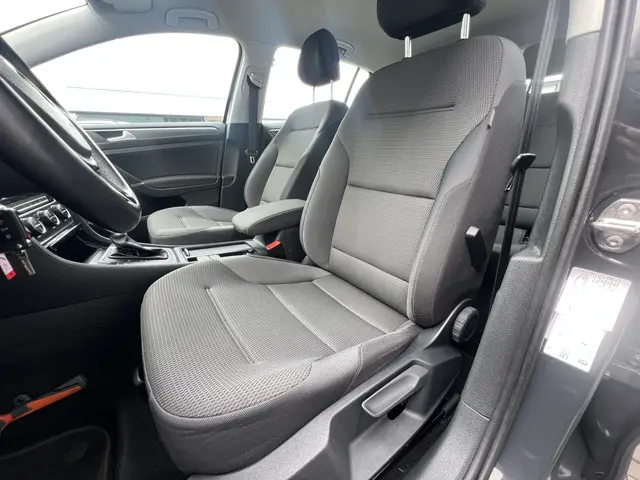 Volkswagen e-Golf e-Golf 2017 Elektrisch 4