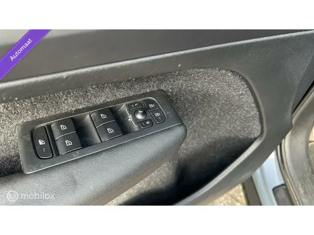 Volvo XC40 Momentum Pro 2.0 T4 2020 Benzine 5