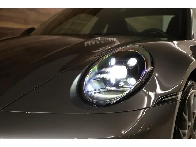 Porsche 911 3.0 Carrera S 2022 Benzine 22