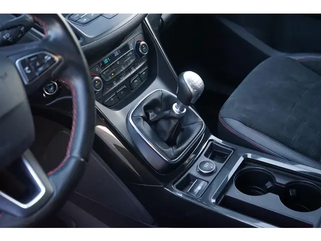 Ford Kuga 1.5 EcoBoost ST Line 2018 Benzine 26