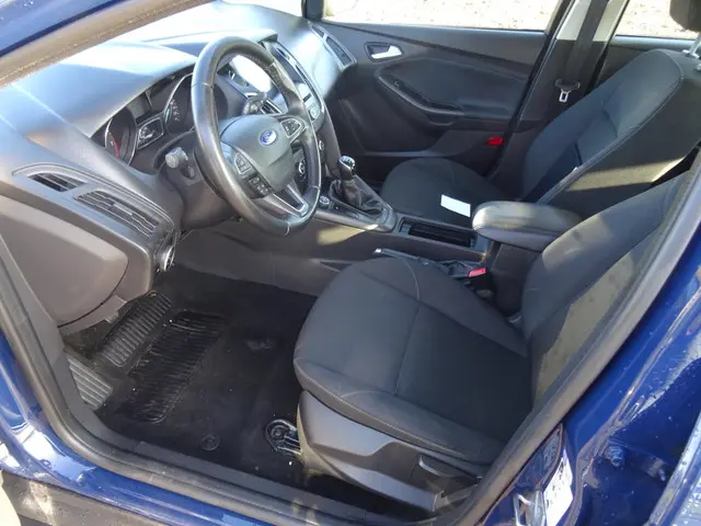 Ford Focus Wagon 1.0 Trend Edition 2015 Benzine 9