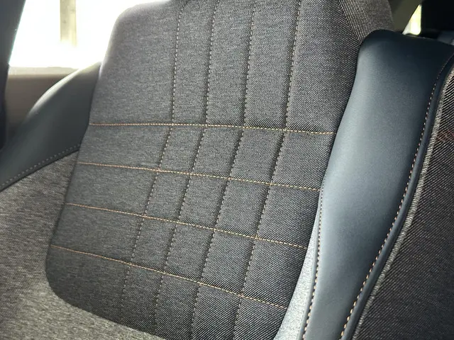 Renault 4 comfort range techno 52 kWh 2026 Elektrisch 31