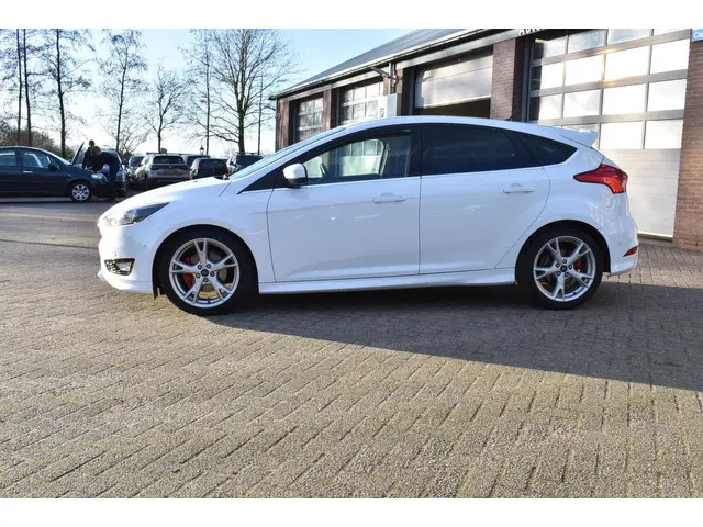Ford Focus 1.5 Titanium Edition 2015 Benzine 7