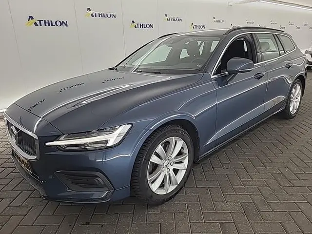 Volvo V60 2.0 B3 Momentum Business 2021 Benzine