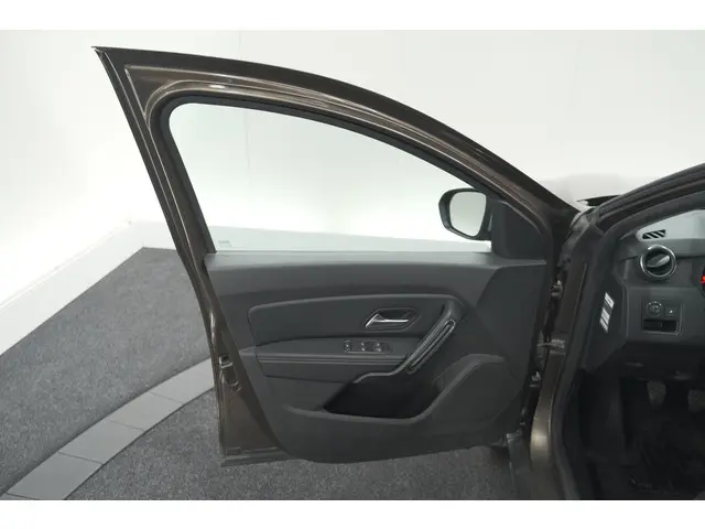 Dacia Duster TCe 130 Tech Road 2019 Benzine 69