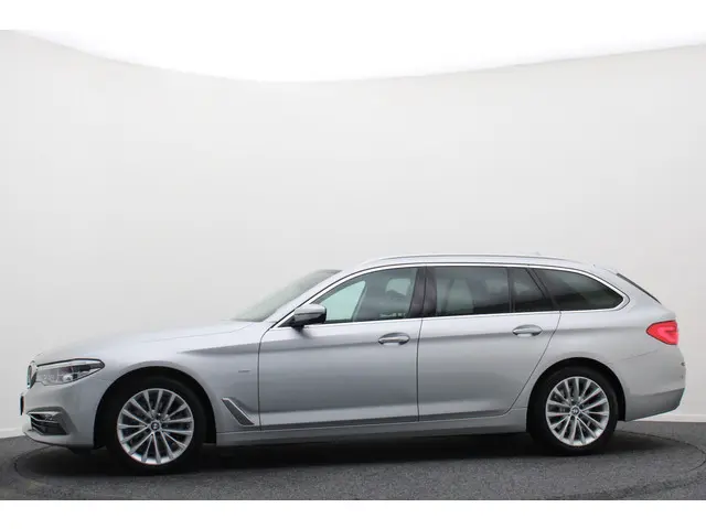 BMW 5 Serie Touring 520i High Executive 2018 Benzine 8