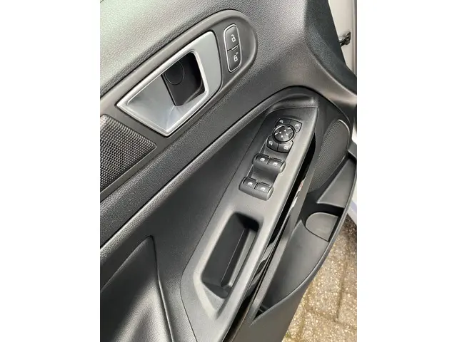 Ford EcoSport 1.0 EcoBoost ST-Line Black 2019 Benzine 19