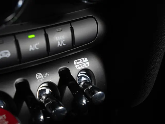 MINI 3-Deurs Cooper Aut. 2023 Benzine 20
