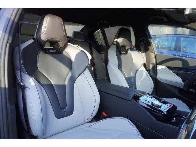 BMW M5 Sedan 2026 Hybride Benzine 8