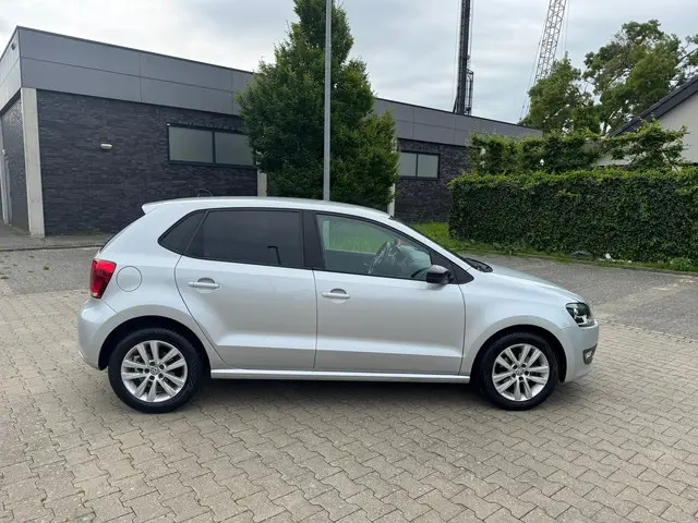 Volkswagen Polo 1.4-16V Highline 2013 Benzine 18