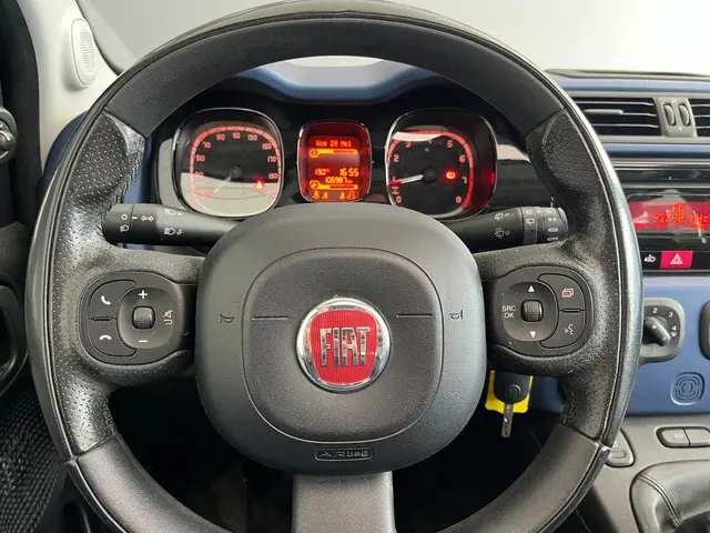 Fiat Panda 0.9 TwinAir Lounge panorama dak 2012 Benzine 5